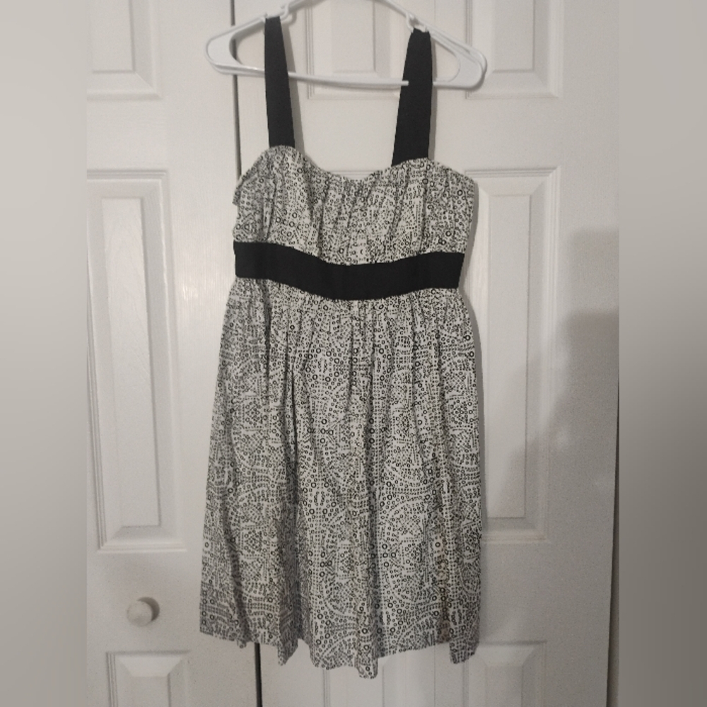 NY & COMPANY Sundress Geo Dot Empire Waist Lined Black & White Size 10